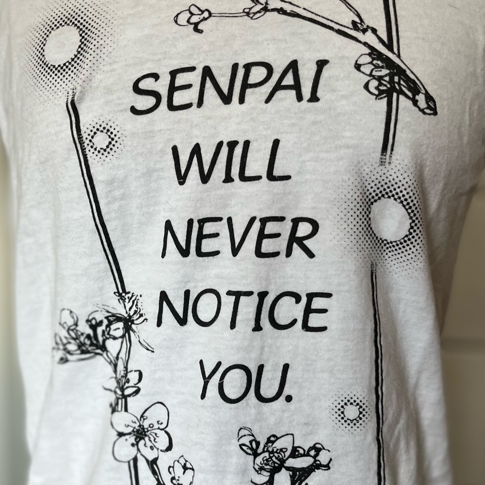 White short sleeve t-shirt